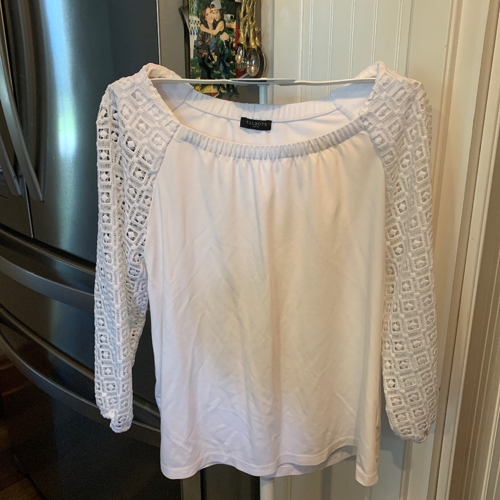 Talbots petites rayon blend eyelet lace balloon sleeve‎ top. Worn 2x